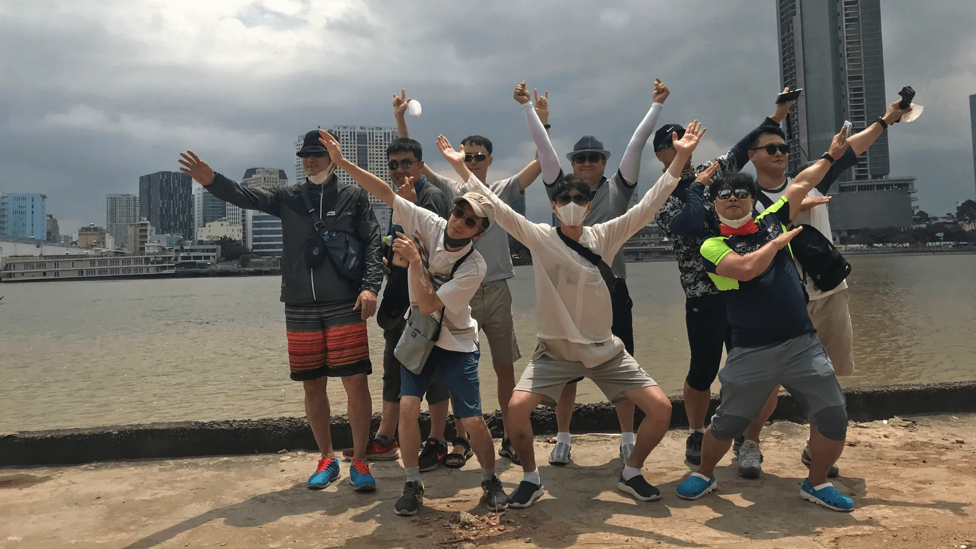 https://image.kkday.com/v2/image/get/w_1920,h_1080,c_fit,q_55,wm_auto/s1.kkday.com/product_130109/20220608031013_xUNJl/png