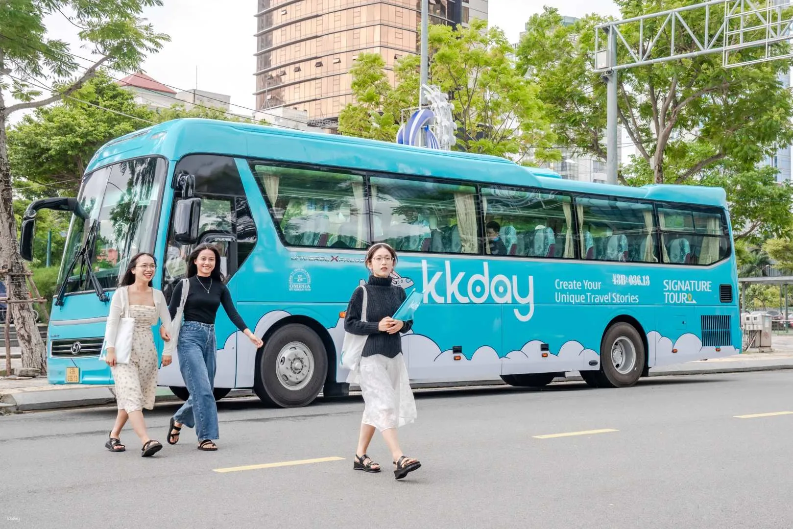 https://image.kkday.com/v2/image/get/w_1920,h_1080,c_fit,q_55,wm_auto/s1.kkday.com/product_153145/20231118024633_KbVMJ/jpg