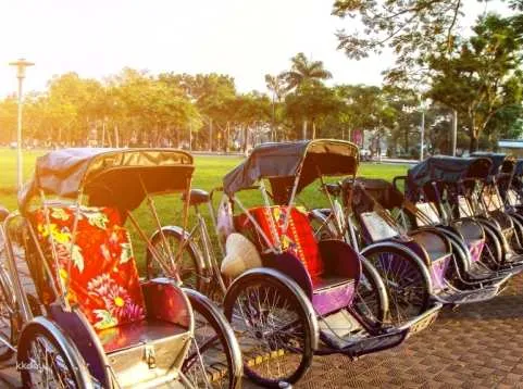 Hue Evening Food Tour By Cyclo