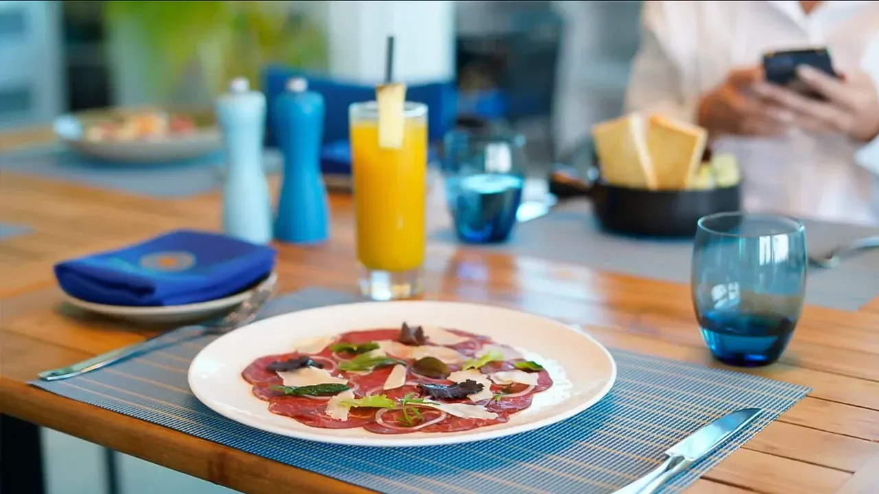 Island Dining Experience with Boat Ride at Anantara World Islands Dubai